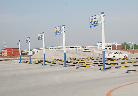 打铁关地铁囗场地